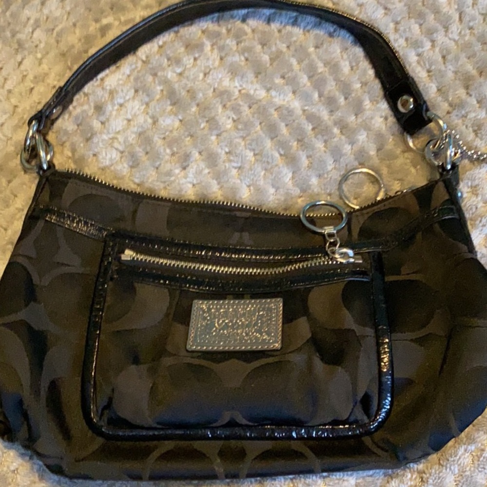 Super cute Coach Poppy Baguette